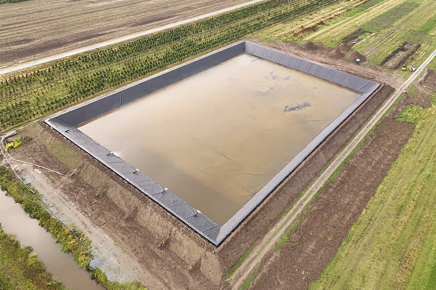Regenwasserspeicherbecken